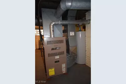 283 7th Street NW, Barberton, OH 44203 - Photo 11