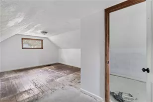 492 E Hopocan Ave, Barberton, OH 44203 - Photo 25