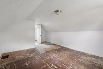 492 E Hopocan Avenue, Barberton, OH 44203 - Photo 27