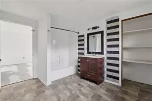 492 E Hopocan Ave, Barberton, OH 44203 - Photo 17