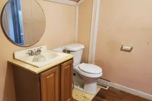 537 3rd St, Elyria, OH 44035 - Photo 9