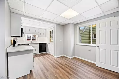 10918 Linnet Avenue, Loveland, OH 44111 - Photo 9