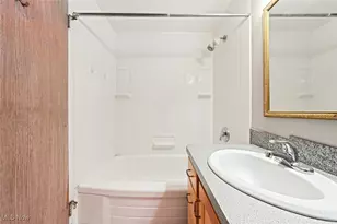 12520 Edgewater Dr, Oakwood, OH 44107 - Photo 33