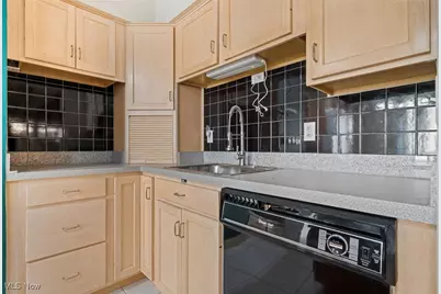 12520 Edgewater Drive #608, Oakwood, OH 44107 - Photo 23