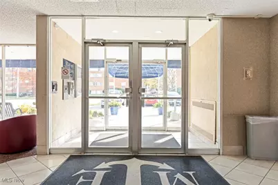 12520 Edgewater Drive #608, Oakwood, OH 44107 - Photo 3