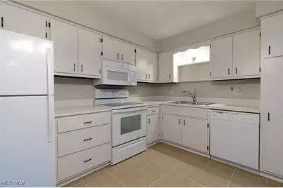 136 Kimrose Lane, Grandview Heights, OH 44147 - Photo 13