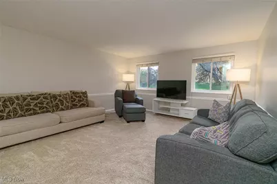 136 Kimrose Lane, Grandview Heights, OH 44147 - Photo 9