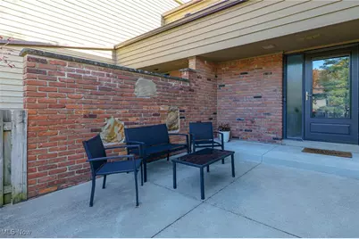 136 Kimrose Lane, Grandview Heights, OH 44147 - Photo 5