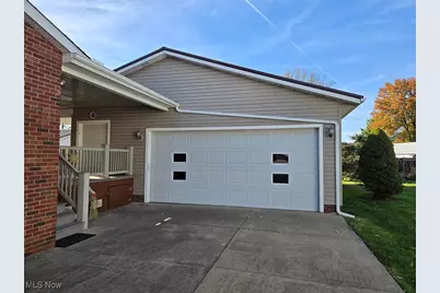 9369 Chestnut Avenue SE, East Sparta, OH 44626 - Photo 5