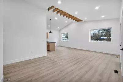 455 S Van Buren Avenue, Barberton, OH 44203 - Photo 9