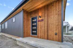 455 S Van Buren Ave, Barberton, OH 44203 - Photo 3