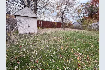 3380 Sunnybrooke Drive, Youngstown, OH 44511 - Photo 17