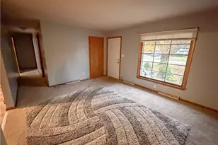 3380 Sunnybrooke Dr, Youngstown, OH 44511 - Photo 3