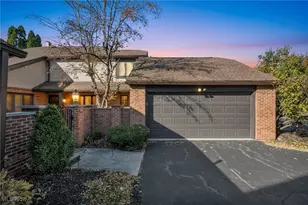 5671 Bastille Pl, Columbus, OH 43215 - Photo 1