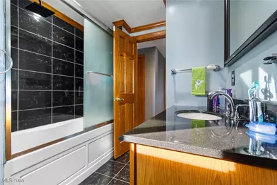 5658 N Circle View Drive, Green Hills, OH 44131 - Photo 13