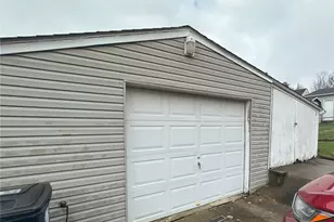 2912 Clearfield Ave, Akron, OH 44314 - Photo 21