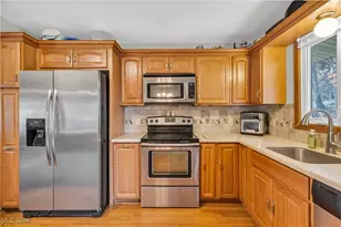 2050 Chapel-Hill Dr, Youngstown, OH 44511 - Photo 3