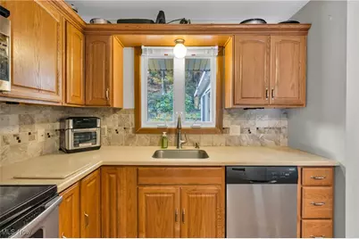 2050 Chapel Hill Drive, Youngstown, OH 44511 - Photo 5