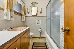 2050 Chapel-Hill Dr, Youngstown, OH 44511 - Photo 13