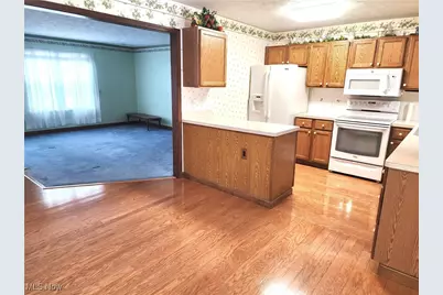 458 Scarborough Lane, Painesville Twp, OH 44077 - Photo 11