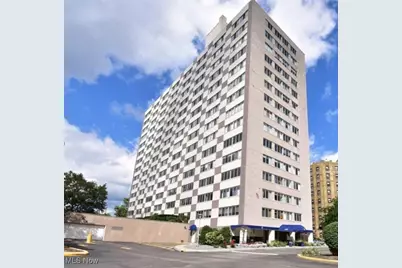 12520 Edgewater Drive #303, Oakwood, OH 44107 - Photo 1