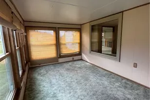 32 Locust Hill Rd, Chester, WV 26034 - Photo 9