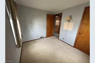 32 Locust Hill Road, Chester, WV 26034 - Photo 15