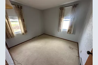 32 Locust Hill Road, Chester, WV 26034 - Photo 13