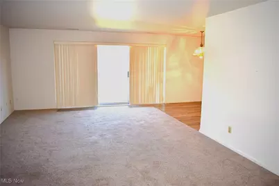 255 N Portage Path #409, Akron, OH 44303 - Photo 5