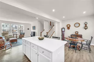 836 Carnation Ct, Akron, OH 44303 - Photo 9