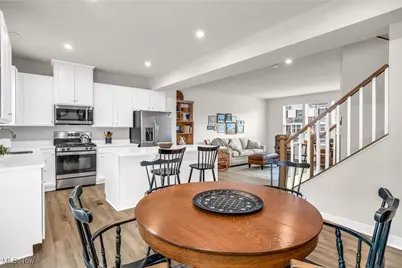 836 Carnation Court, Akron, OH 44303 - Photo 11