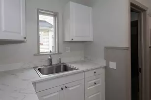 209 Clark St, Elyria, OH 44035 - Photo 13