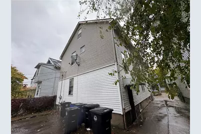 614 E 97th Street, Loveland, OH 44108 - Photo 3