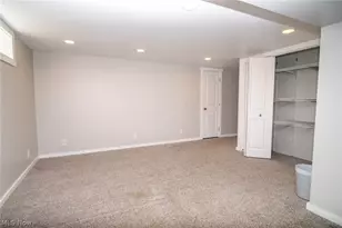 69565 Crescent Rd, St Clairsville, OH 43950 - Photo 9