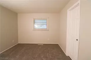 6158 Mark Rd, Huber Heights, OH 44146 - Photo 9