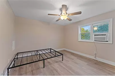 103 Gladstone Street, Campbell, OH 44405 - Photo 11