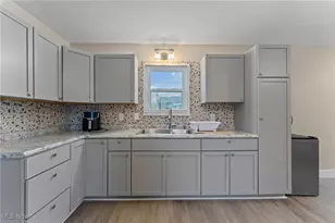 103 Gladstone St, Campbell, OH 44405 - Photo 5