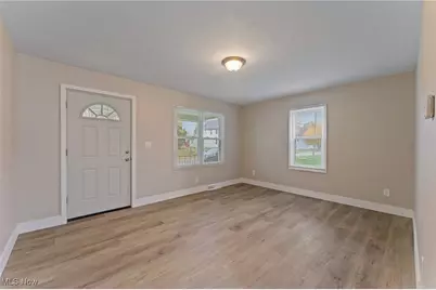 103 Gladstone Street, Campbell, OH 44405 - Photo 7