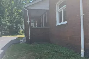 102 E Boston Ave, Youngstown, OH 44507 - Photo 3