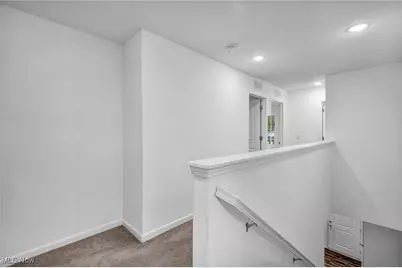 492 Douglas Street, Akron, OH 44307 - Photo 21