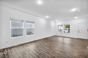 492 Douglas St, Akron, OH 44307 - Photo 13