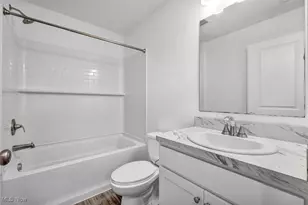 492 Douglas St, Akron, OH 44307 - Photo 33