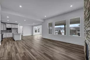 3711 Overlook Ct, Akron, OH 44333 - Photo 7