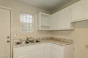 9619 Sandusky Ave, Loveland, OH 44105 - Photo 9