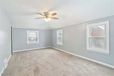 16402 Cloverside Avenue, Loveland, OH 44128 - Photo 19