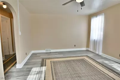 676 Central Parkway Avenue SE, Warren, OH 44484 - Photo 29