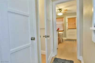 676 Central Parkway Avenue SE, Warren, OH 44484 - Photo 9