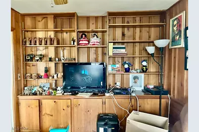 18329 Lomond Boulevard, Huber Heights, OH 44122 - Photo 7