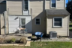 18329 Lomond Blvd, Huber Heights, OH 44122 - Photo 3