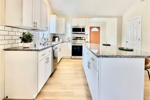 246 W Hamilton St, Oberlin, OH 44074 - Photo 3